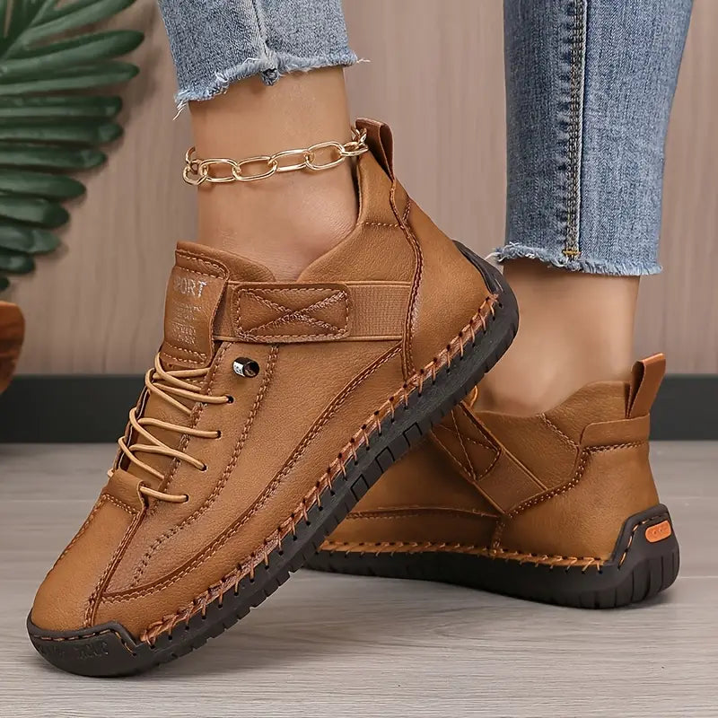 Zapatillas de mujer — suela acolchada con cordones — uso diario